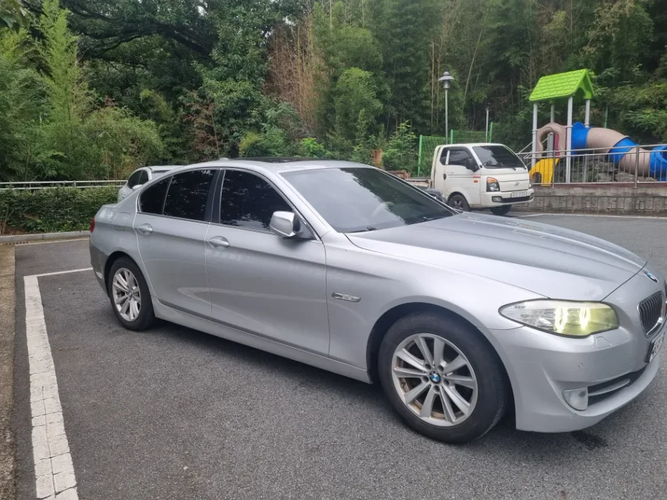 BMW 520d 차량 사진 4
