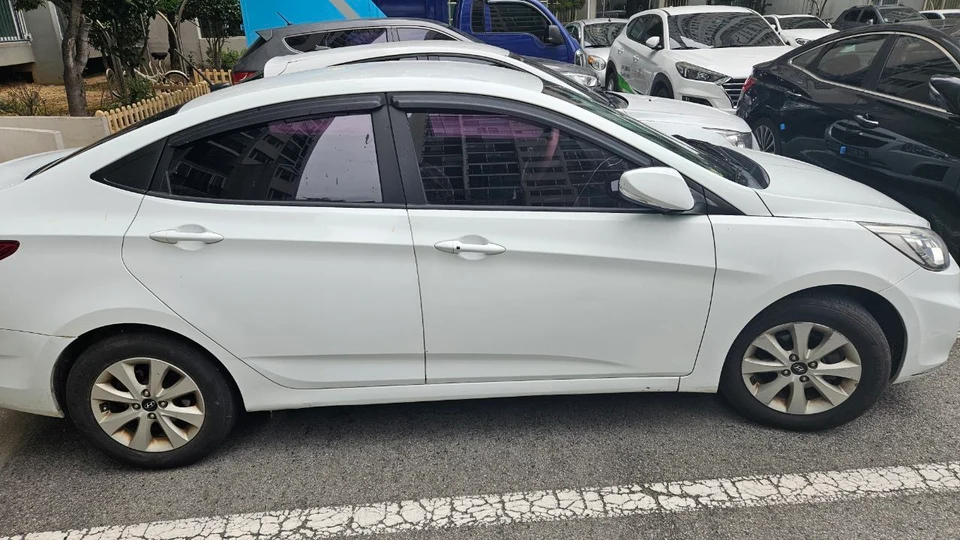 엑센트1.4VVT 차량 사진 2