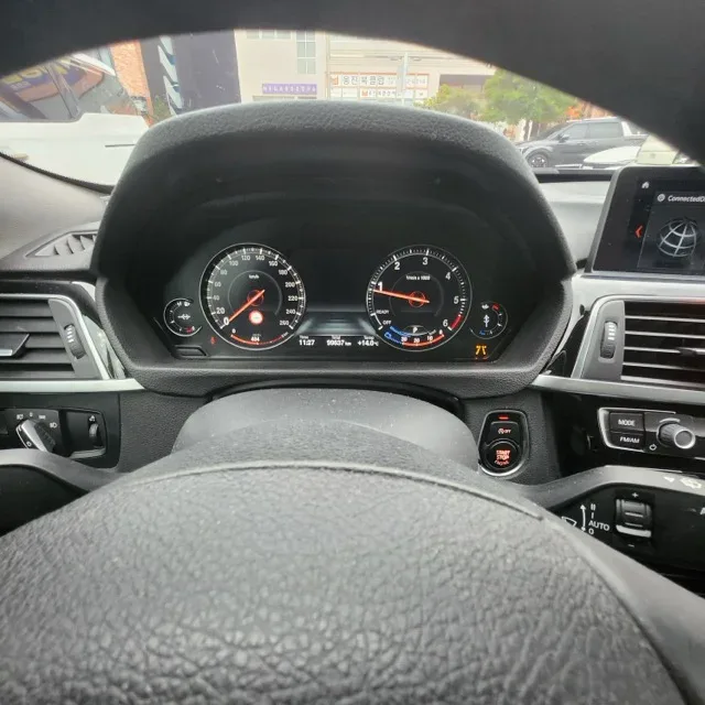 BMW 320d GT 차량 사진 5