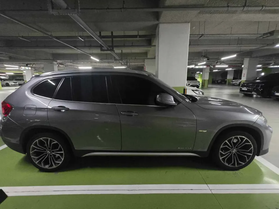 BMW X1 xDrive 23d 차량 사진 5