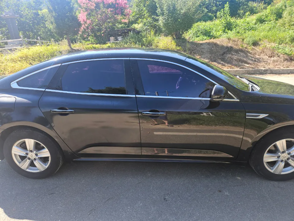 SM6 2.0 LPE(렌트카) 차량 사진 3