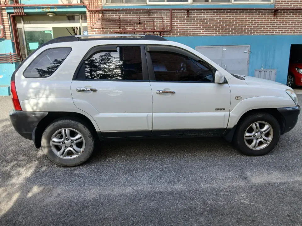 뉴스포티지(2WD) 차량 사진 2