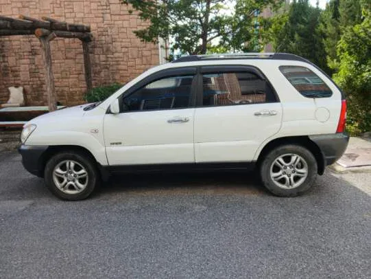 뉴스포티지(2WD) 차량 사진 4