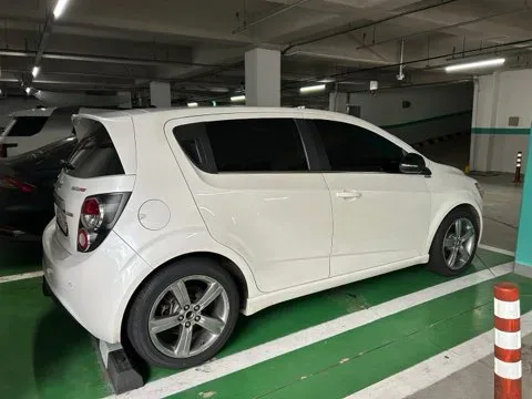 아베오 1.4 Turbo(해치백) 차량 사진 11
