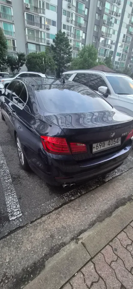 BMW 528i (2,996cc) 차량 사진 4