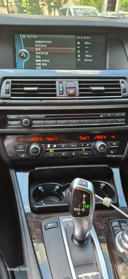 BMW 528i (2,996cc) 차량 사진 8