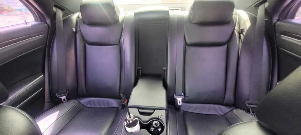 크라이슬러 300C 3.6 prestige 차량 사진 6