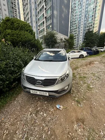 스포티지R(2WD) 차량 사진 3