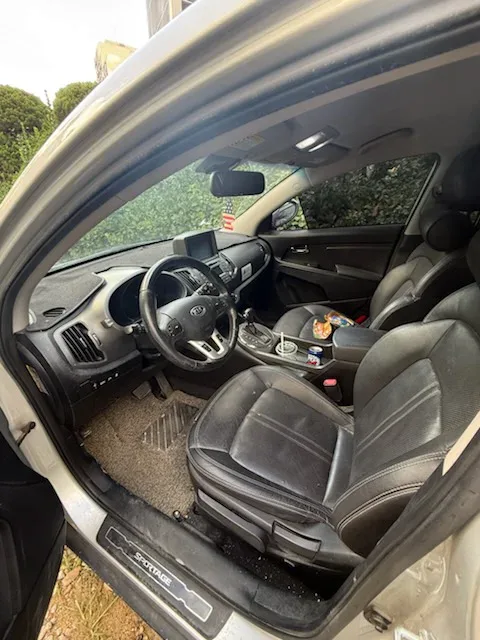 스포티지R(2WD) 차량 사진 4