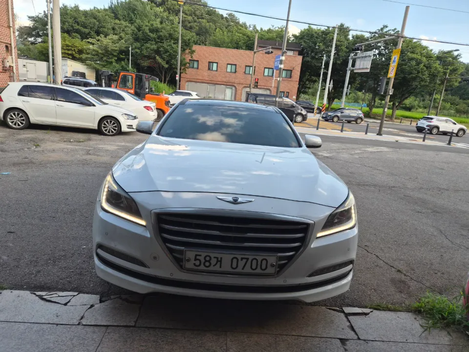 제네시스 330 차량 사진 2