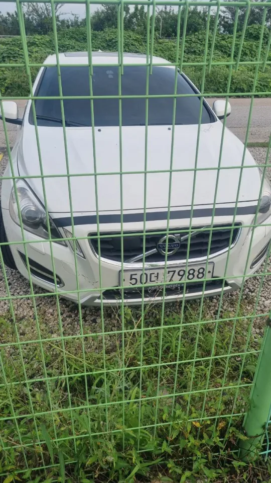 볼보 S60 D5 대표 사진