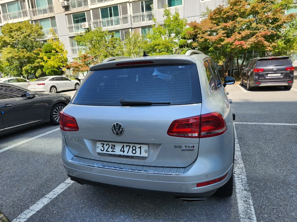 폭스바겐 투아렉 3.0 TDI BMT 차량 사진 3
