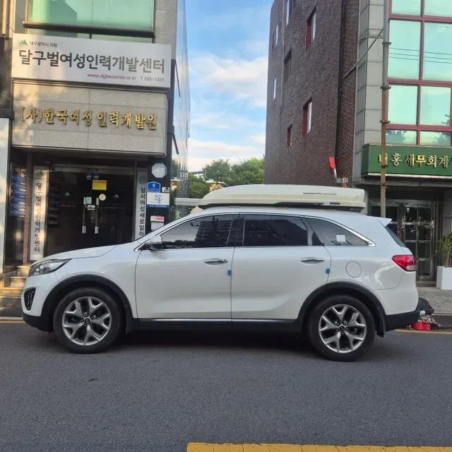 올뉴쏘렌토 R2.0 디젤 차량 사진 2