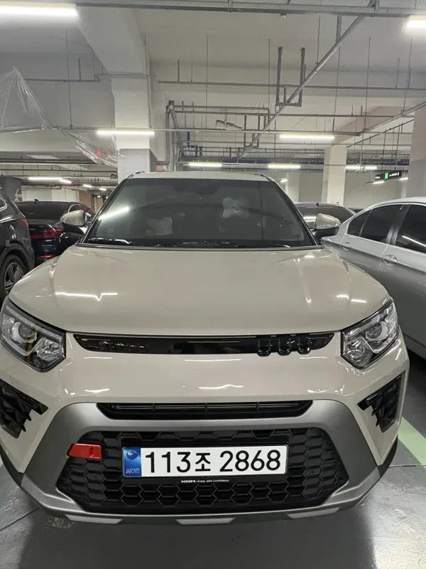 더 뉴 티볼리 1.6 차량 사진 4