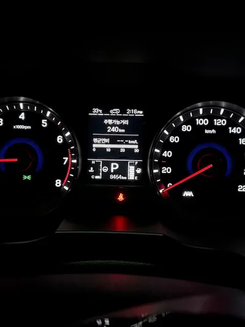더 뉴 티볼리 1.6 차량 사진 10