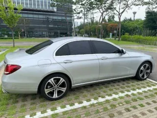 벤츠 E200 아방가르드 (1,991cc) 차량 사진 2