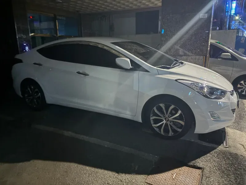 아반떼1.6GDi(MD) 차량 사진 4