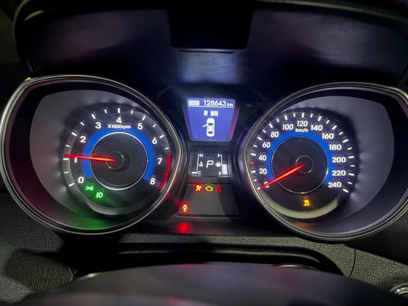 아반떼1.6GDi(MD) 차량 사진 5
